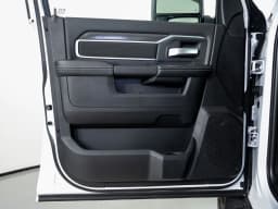 Ram 2500 Big Horn 4x4 Crew Cab 6'4" Box 2027 — side view