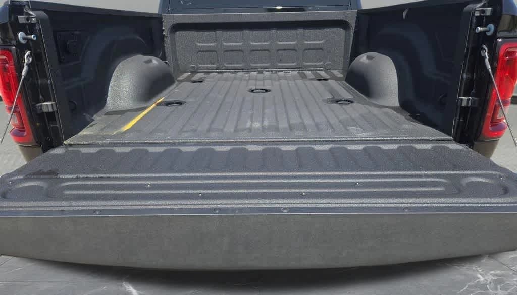 Ram 2500 Lone Star 4x4 Crew Cab 6'4" Box 2026 — side view