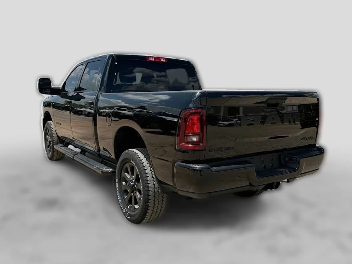 Ram 2500 Lone Star 4x4 Crew Cab 6'4" Box 2027 — side view