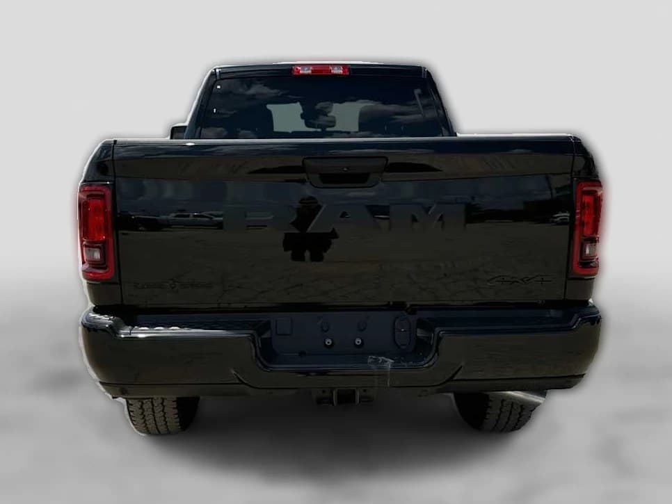 Ram 2500 Lone Star 4x4 Crew Cab 6'4" Box 2027 — side view