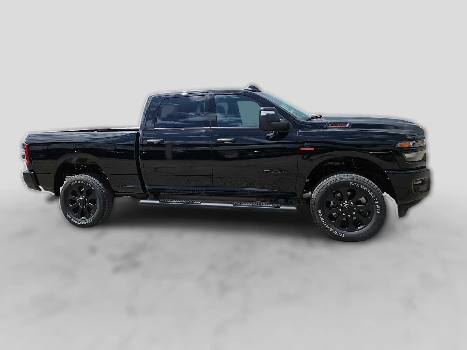 Ram 2500 Lone Star 4x4 Crew Cab 6'4" Box 2026 — side view