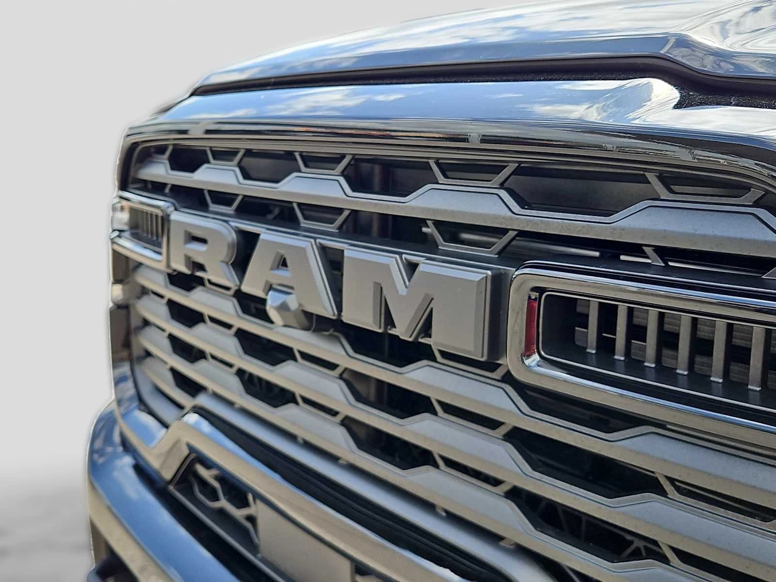 Ram 2500 Lone Star 4x4 Crew Cab 6'4" Box 2026 — side view
