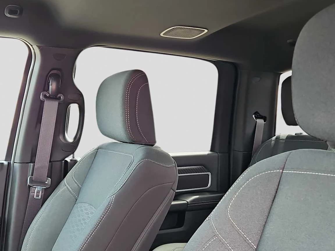 Ram 2500 Lone Star 4x4 Crew Cab 6'4" Box 2026 — side view