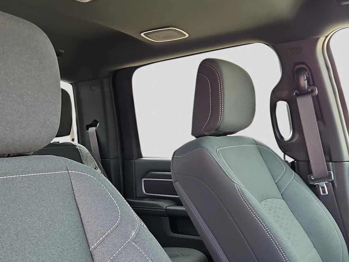 Ram 2500 Lone Star 4x4 Crew Cab 6'4" Box 2026 — side view