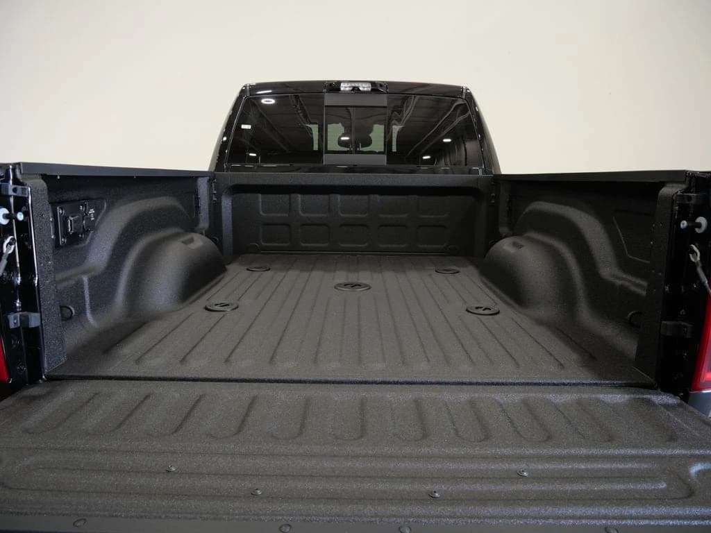 Ram 2500 Big Horn 4x4 Crew Cab 6'4" Box 2026 — side view