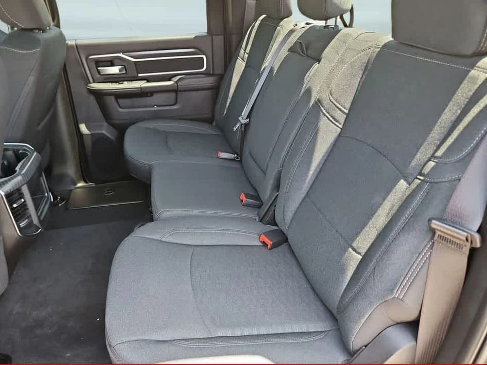 Ram 2500 Lone Star 4x4 Crew Cab 6'4" Box 2026 — side view