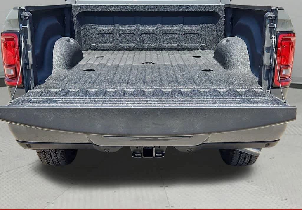 Ram 2500 Lone Star 4x4 Crew Cab 6'4" Box 2026 — side view