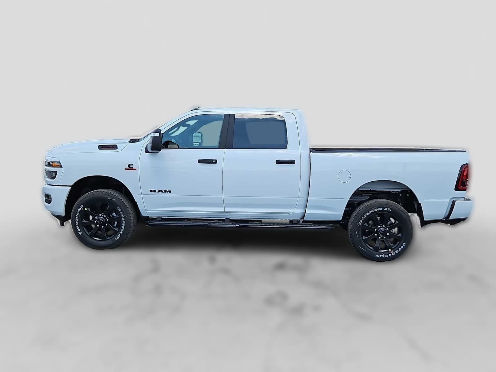 Ram 2500 Lone Star 4x4 Crew Cab 6'4" Box 2027 — side view