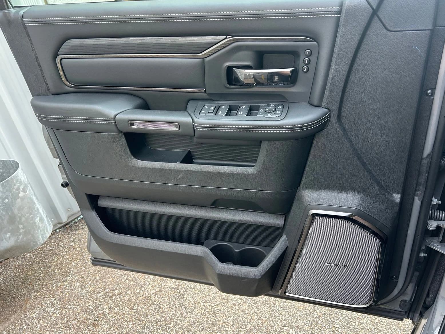 Ram 2500 Rebel 4x4 Crew Cab 6'4" Box 2026 — side view