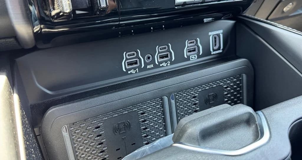 Ram 2500 Rebel 4x4 Crew Cab 6'4" Box 2026 — side view