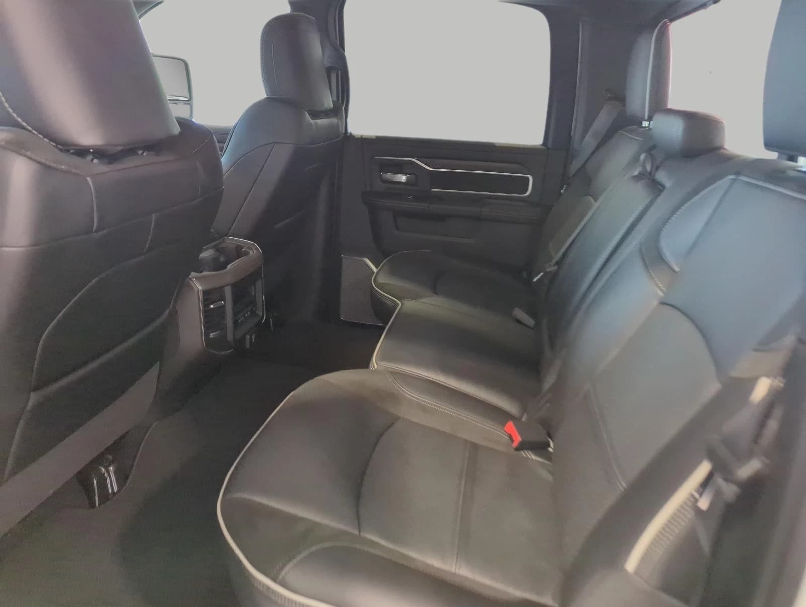 Ram 2500 Laramie 4x4 Crew Cab 6'4" Box 2027 — side view