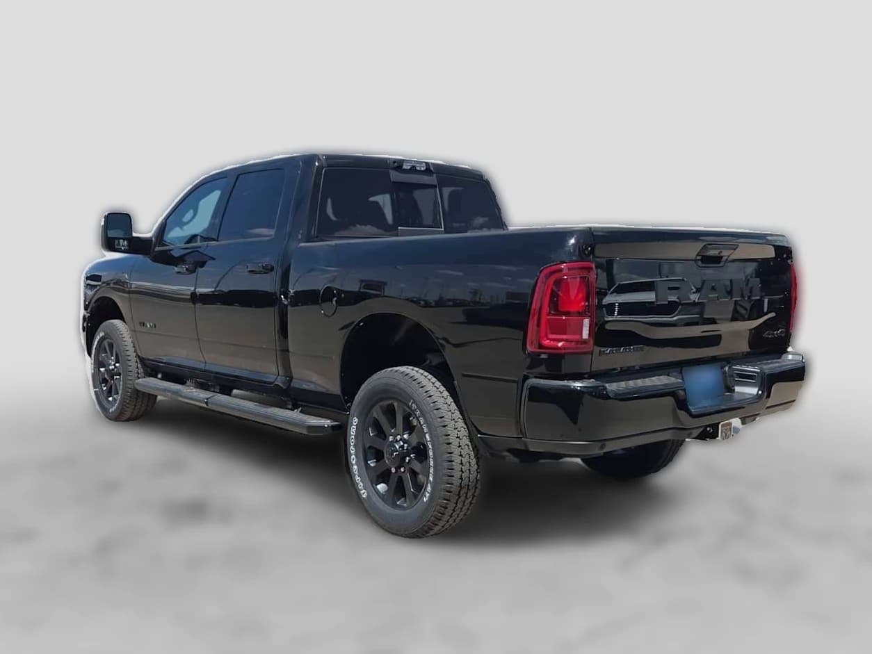 Ram 2500 Laramie 4x4 Crew Cab 6'4" Box 2027 — side view