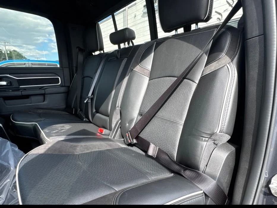 Ram 2500 Laramie 4x4 Crew Cab 6'4" Box 2026 — side view