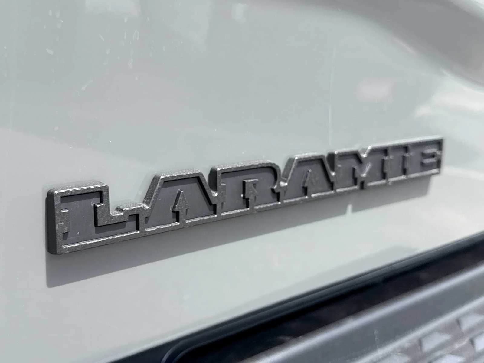 Ram 2500 Laramie 4x4 Crew Cab 6'4" Box 2027 — side view