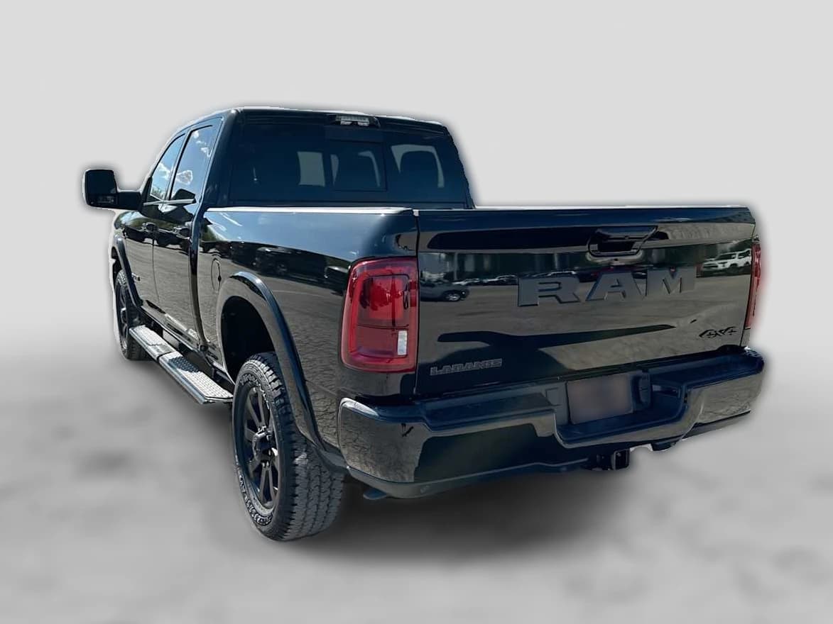 Ram 2500 Laramie 4x4 Crew Cab 6'4" Box 2027 — side view
