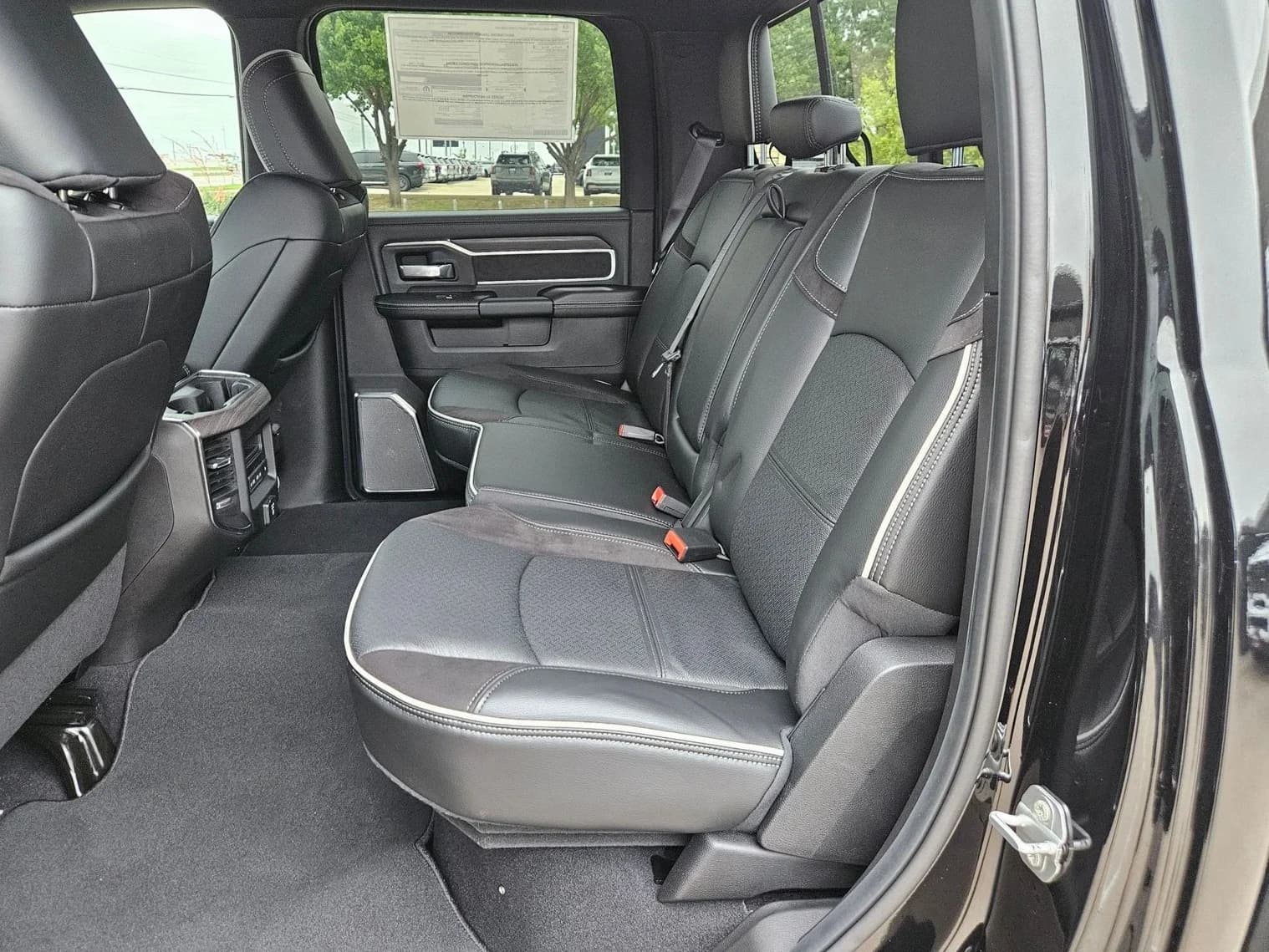 Ram 2500 Laramie 4x4 Crew Cab 6'4" Box 2026 — side view