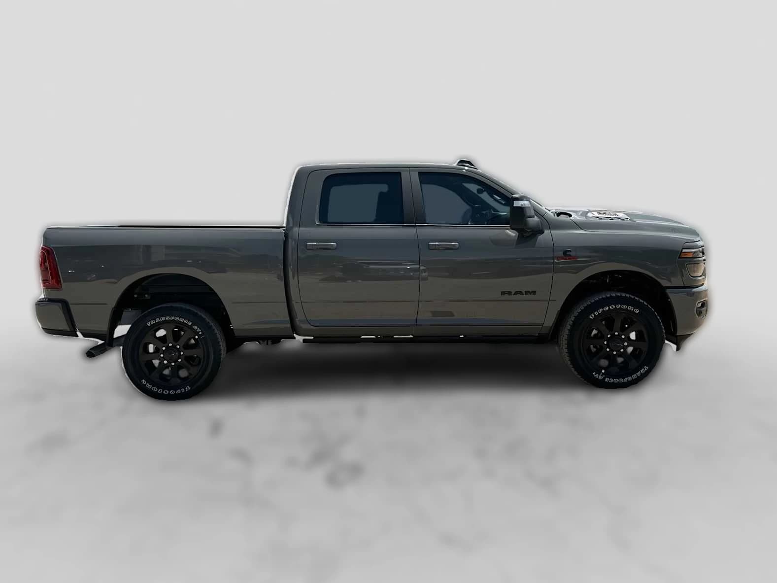 Ram 2500 Laramie 4x4 Crew Cab 6'4" Box 2027 — side view