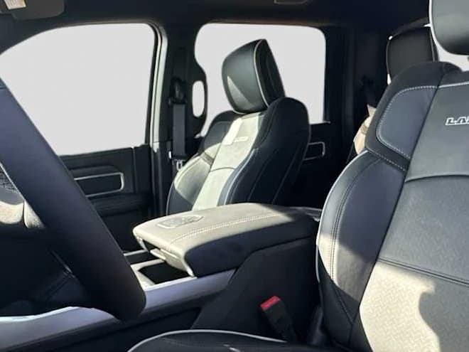 Ram 2500 Laramie 4x4 Crew Cab 6'4" Box 2027 — side view