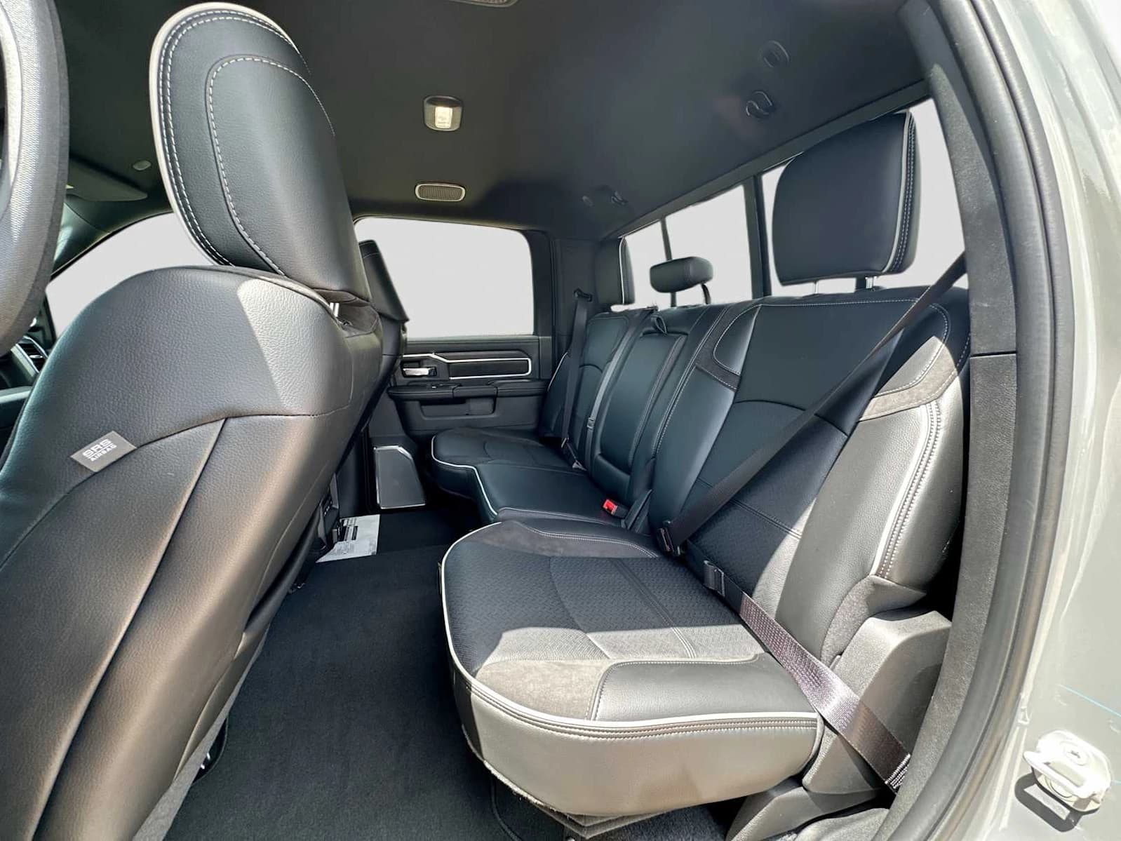 Ram 2500 Laramie 4x4 Crew Cab 6'4" Box 2027 — side view