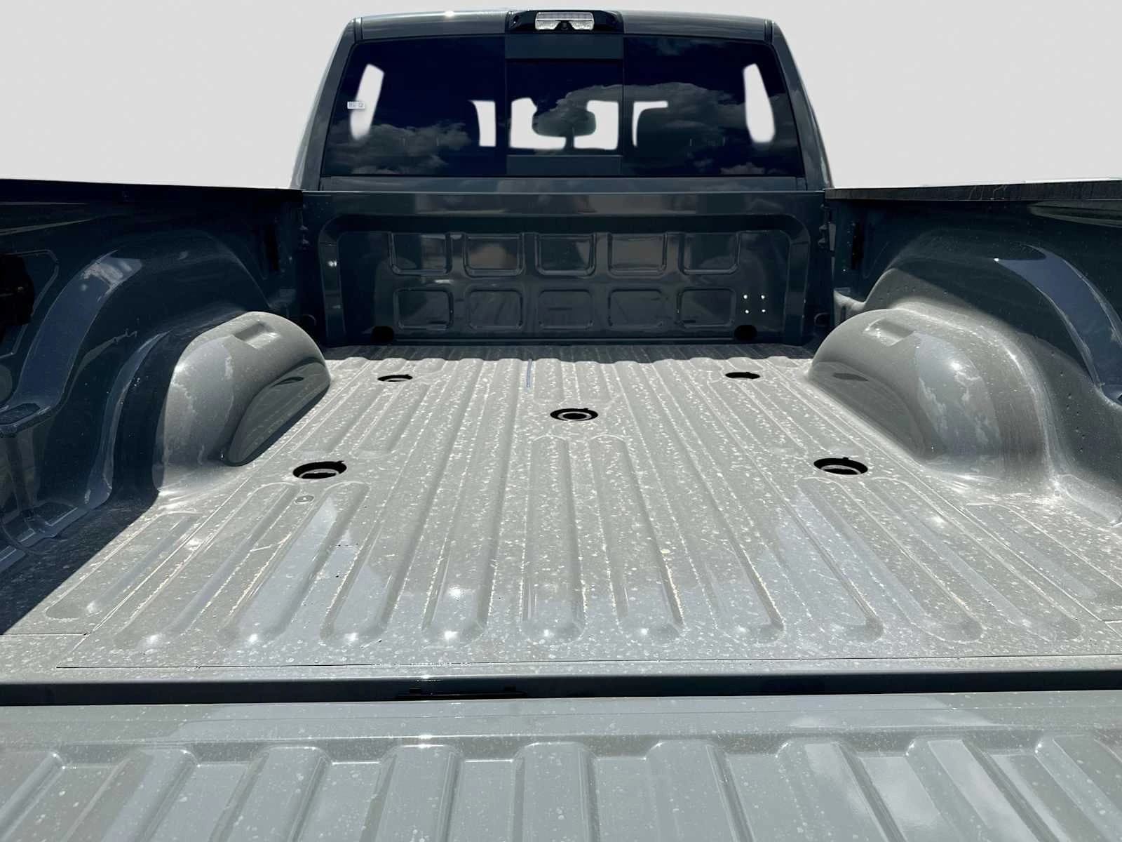Ram 2500 Laramie 4x4 Crew Cab 6'4" Box 2027 — side view