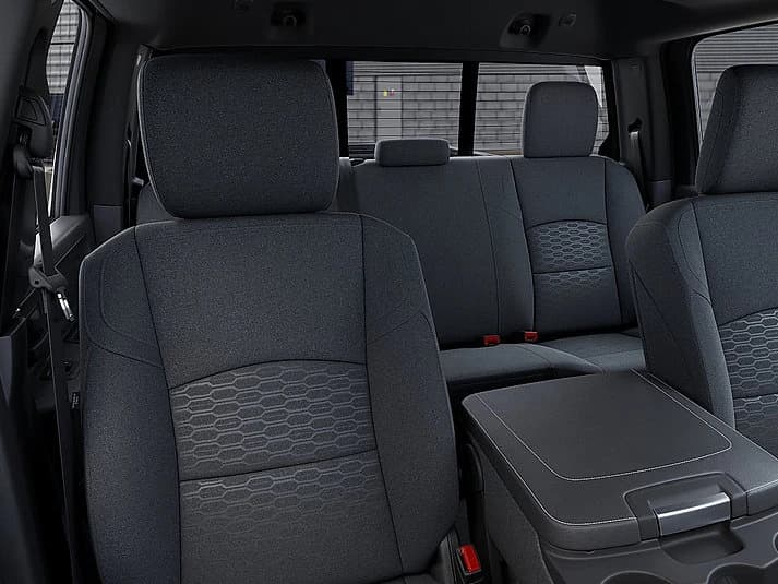 Ram 2500 Tradesman 4x4 Crew Cab 8' Box 2026 — side view