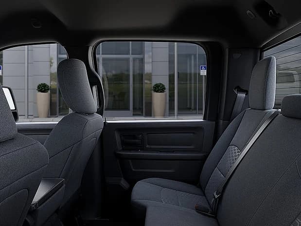 Ram 2500 Tradesman 4x4 Crew Cab 8' Box 2026 — side view