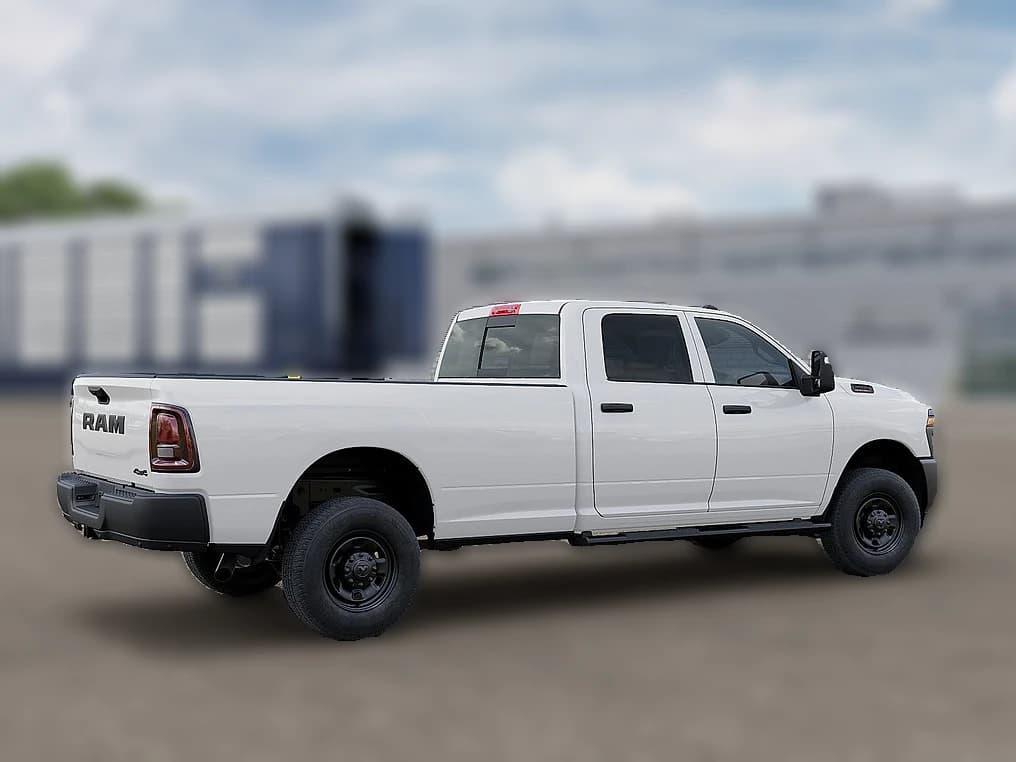 Ram 2500 Tradesman 4x4 Crew Cab 8' Box 2026 — side view