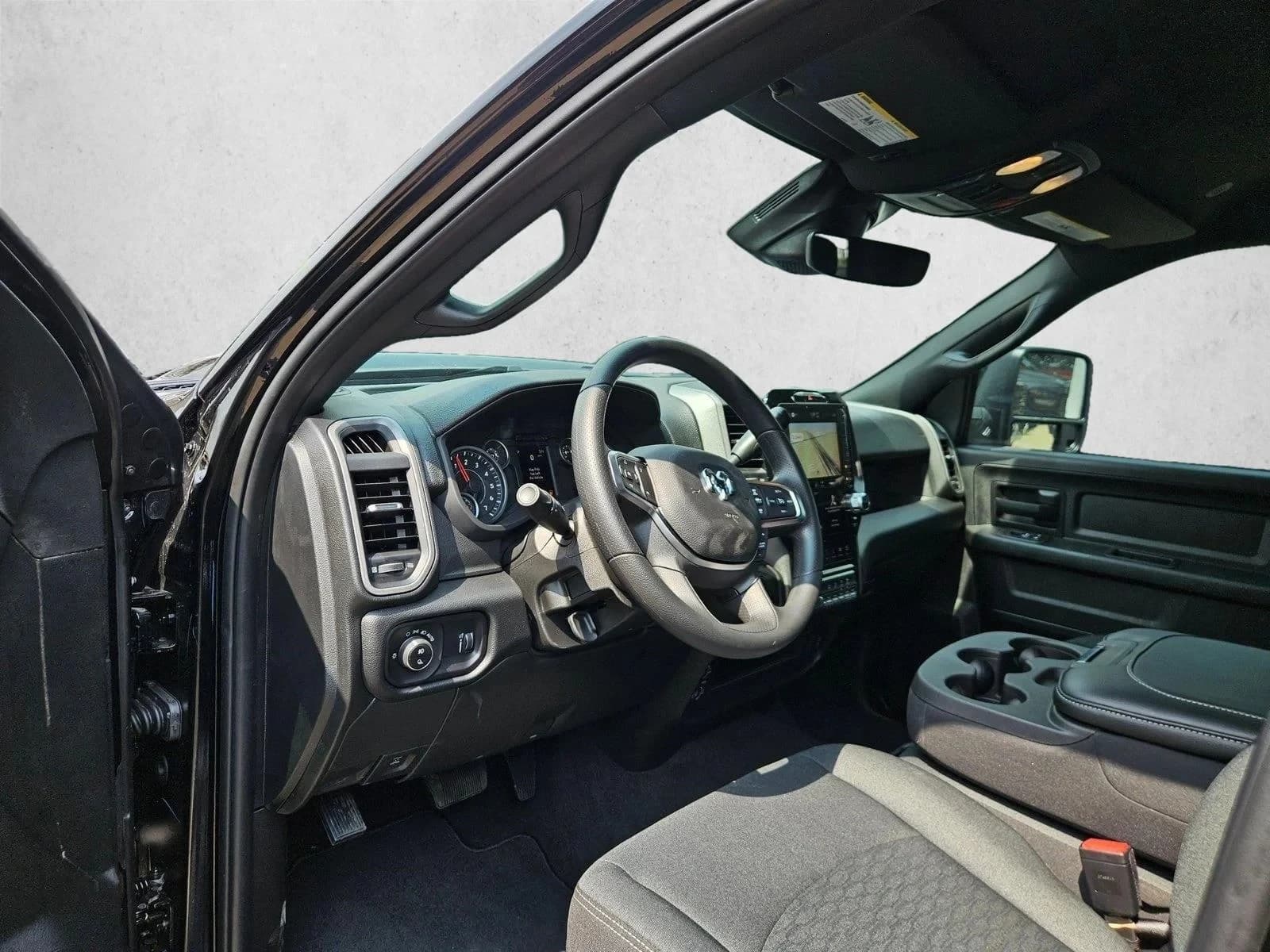 Ram 2500 Black Express 4x4 Crew Cab 8' Box 2026 — side view
