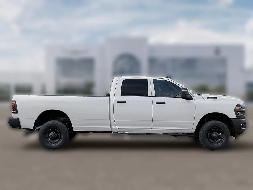 Ram 2500 Tradesman 4x4 Crew Cab 8' Box 2026 — side view