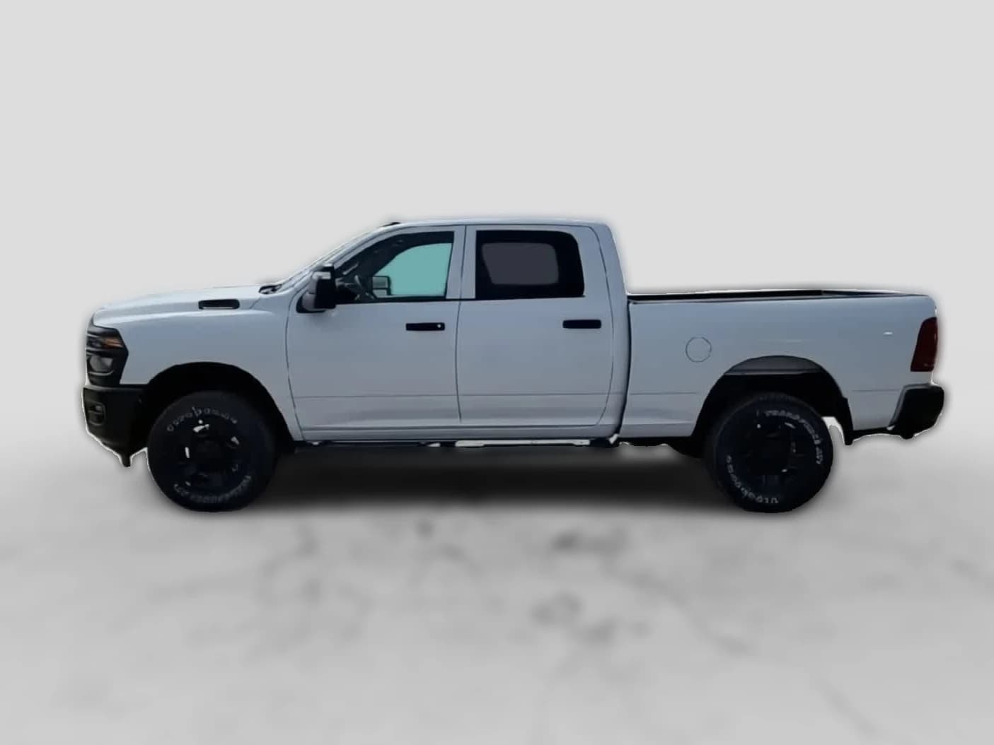 Ram 2500 Tradesman 4x4 Crew Cab 8' Box 2026 — side view