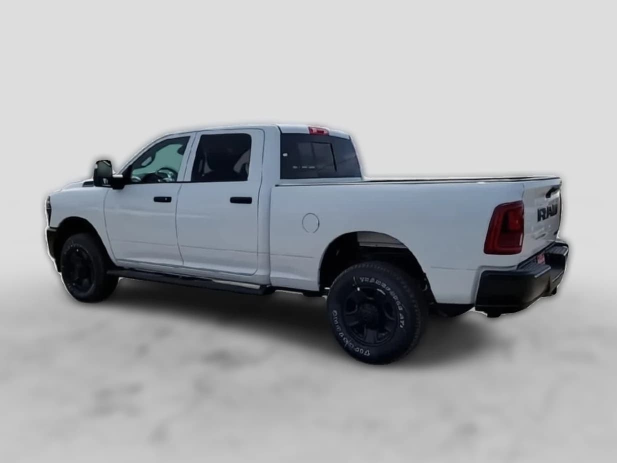 Ram 2500 Tradesman 4x4 Crew Cab 8' Box 2026 — side view