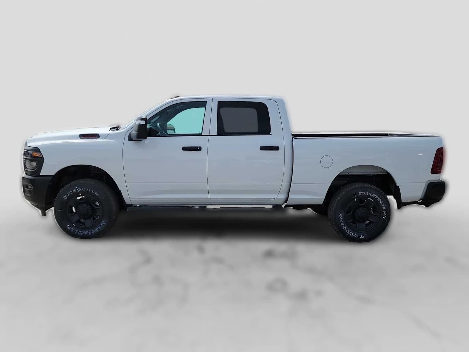 Ram 2500 Tradesman 4x4 Crew Cab 8' Box 2026 — side view