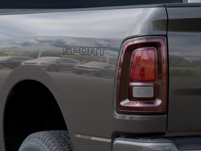 Ram 2500 Big Horn 4x4 Crew Cab 8' Box 2026 — side view