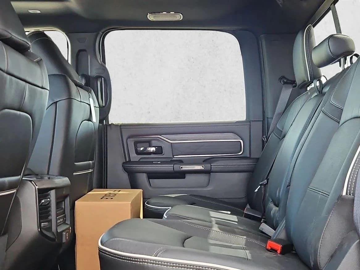 Ram 2500 Limited 4x4 Crew Cab 6'4" Box 2027 — side view