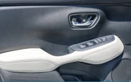 Honda HR-V LX 2WD CVT 2027 — side view