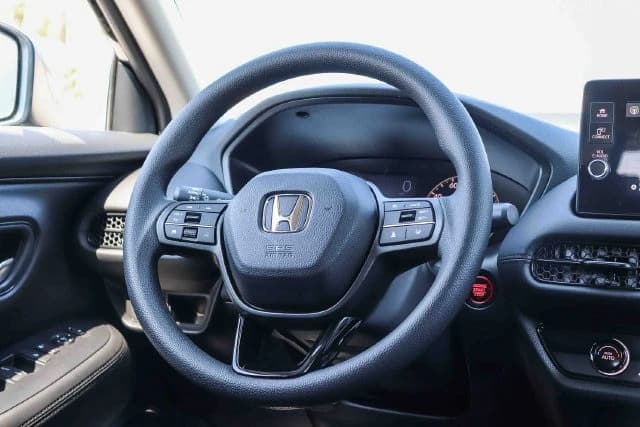 Honda HR-V LX 2WD CVT 2027 — side view