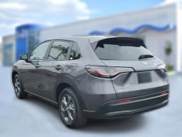 Honda HR-V LX 2WD CVT 2027 — side view