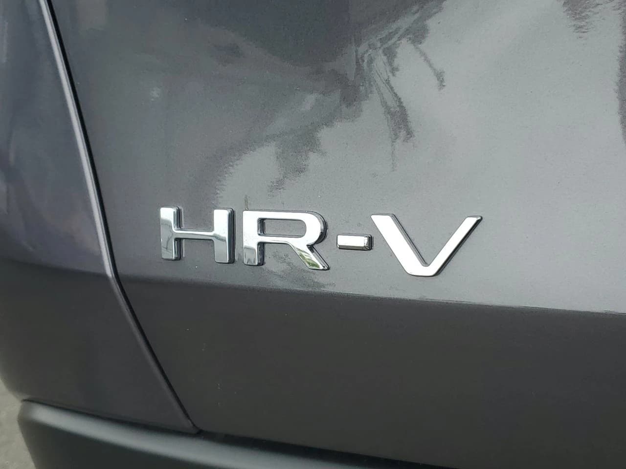 Honda HR-V LX 2WD CVT 2027 — side view