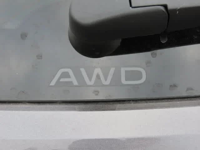 Honda HR-V LX AWD CVT 2027 — side view