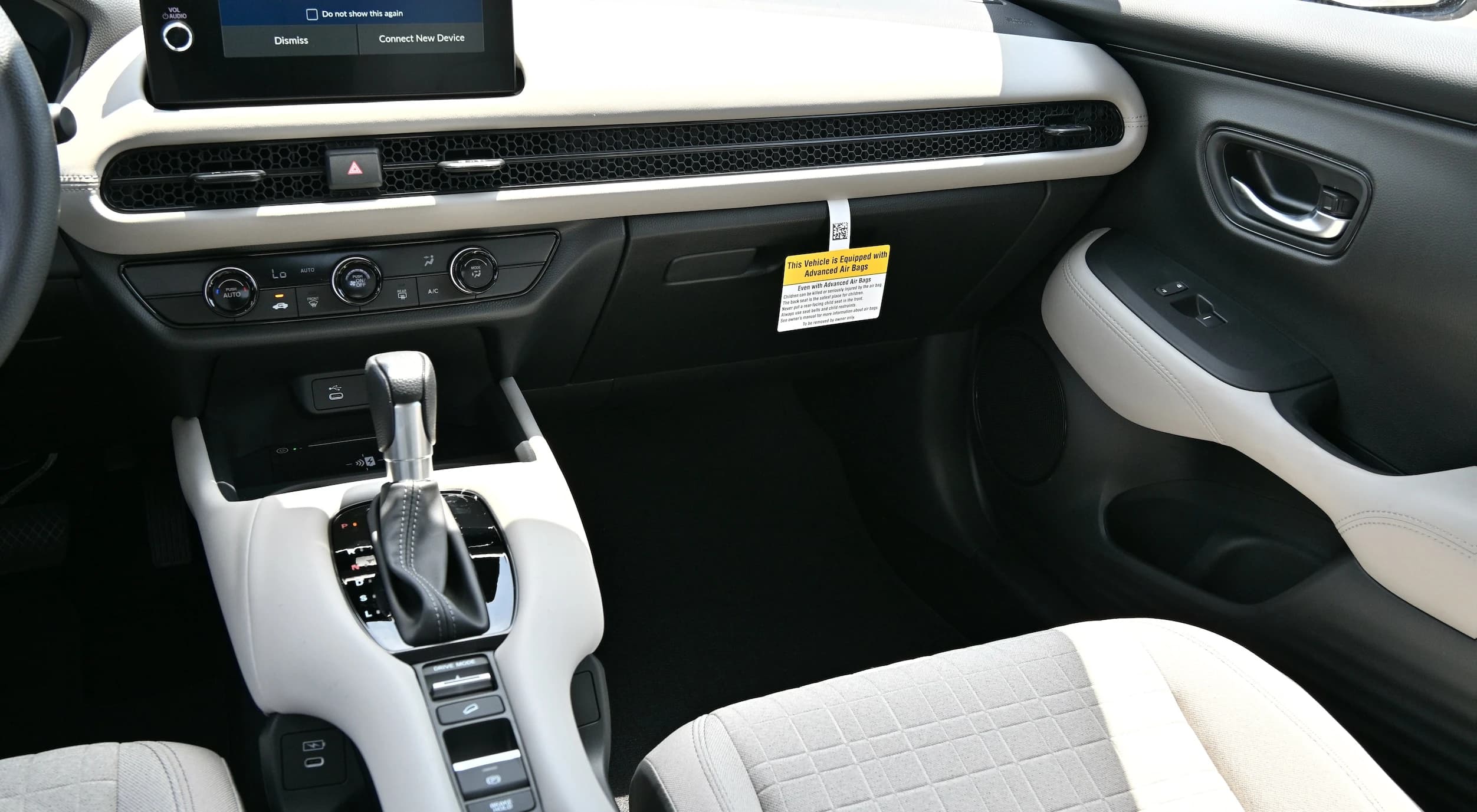 Honda HR-V LX AWD CVT 2027 — side view