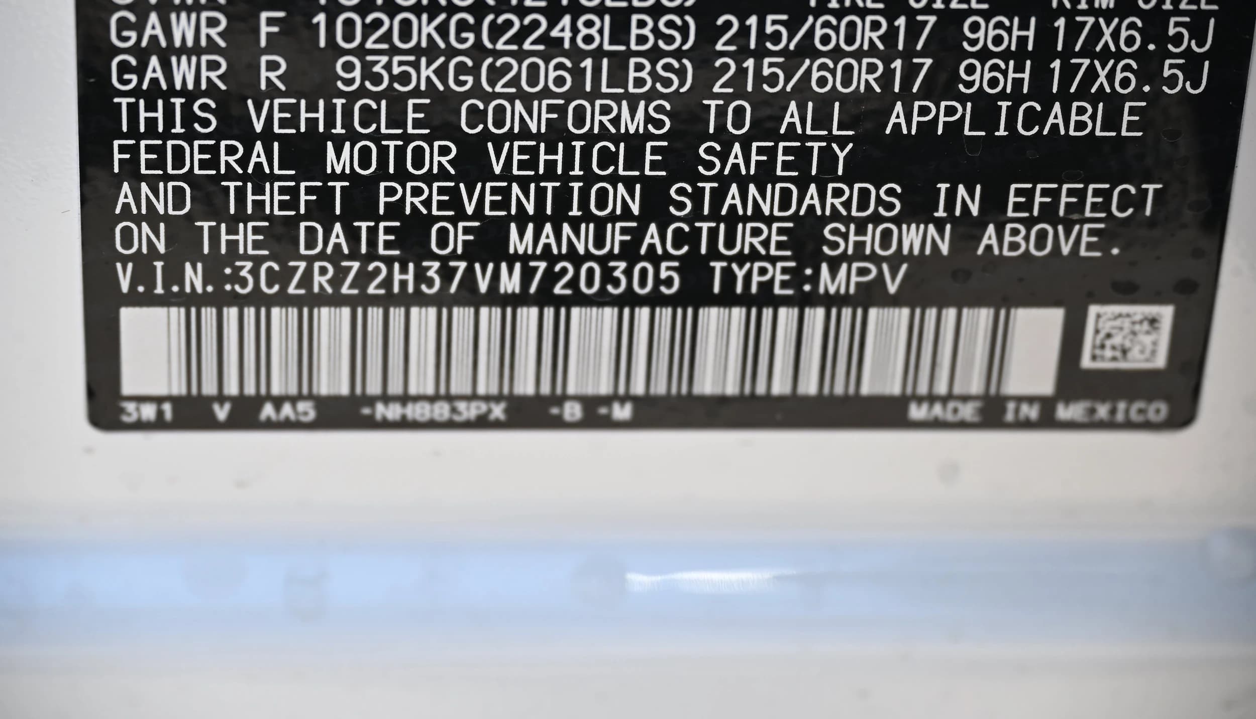 Honda HR-V LX AWD CVT 2027 — side view