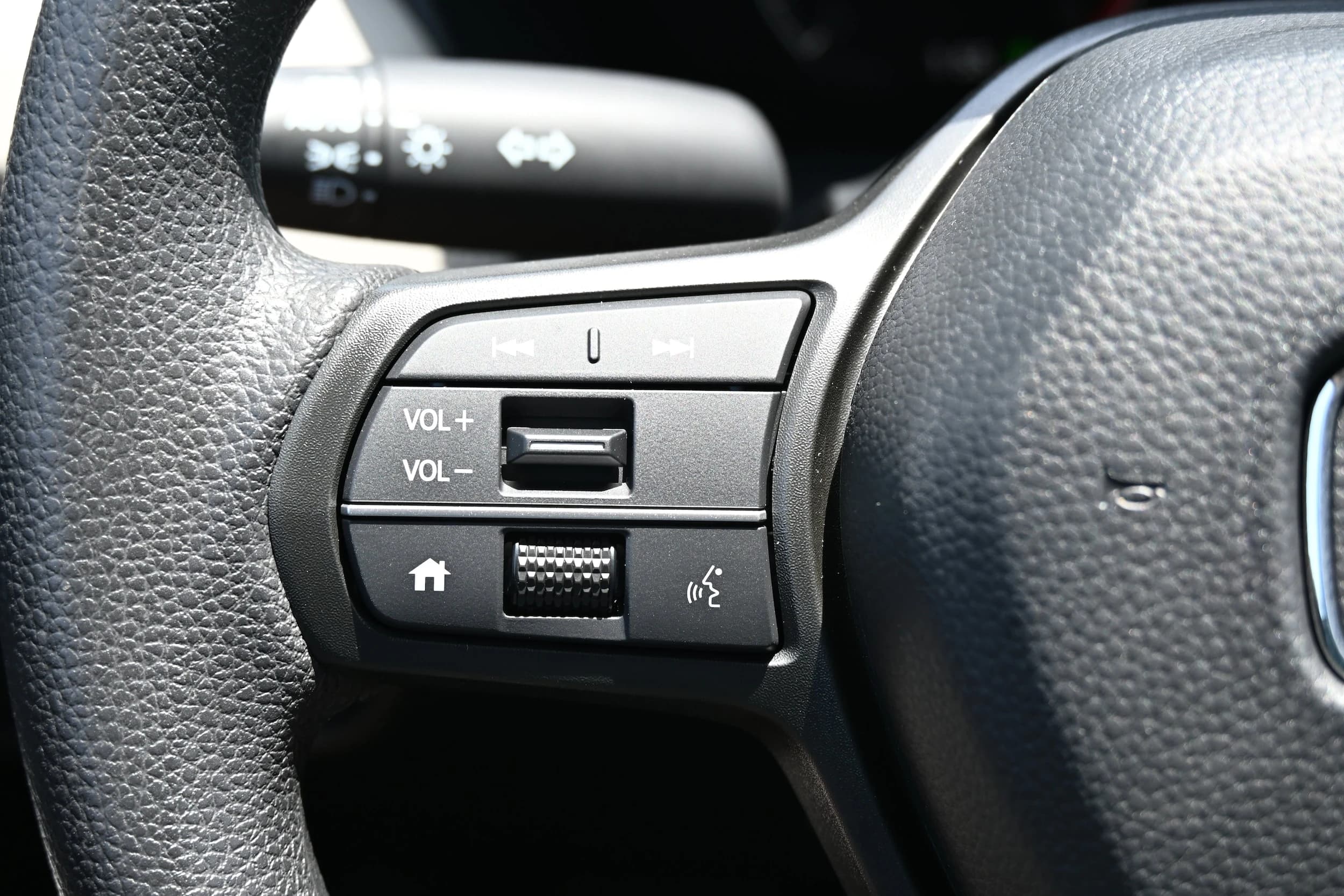 Honda HR-V LX AWD CVT 2027 — side view