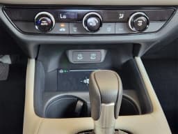 Honda HR-V LX AWD CVT 2027 — side view
