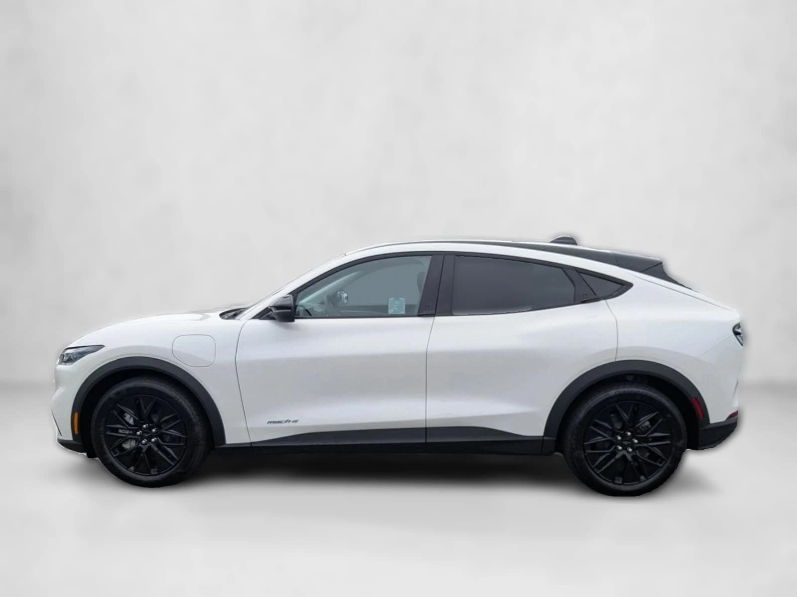 Ford Mustang Mach-E Select RWD 2026 — side view