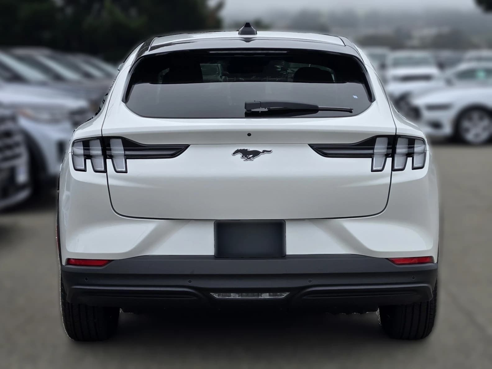 Ford Mustang Mach-E Select RWD 2026 — side view