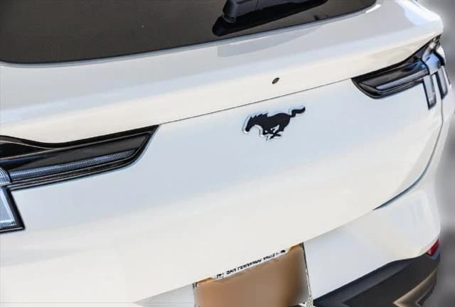 Ford Mustang Mach-E Select RWD 2026 — side view