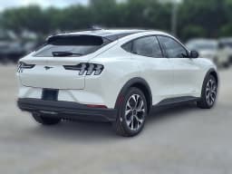 Ford Mustang Mach-E Select RWD 2026 — side view