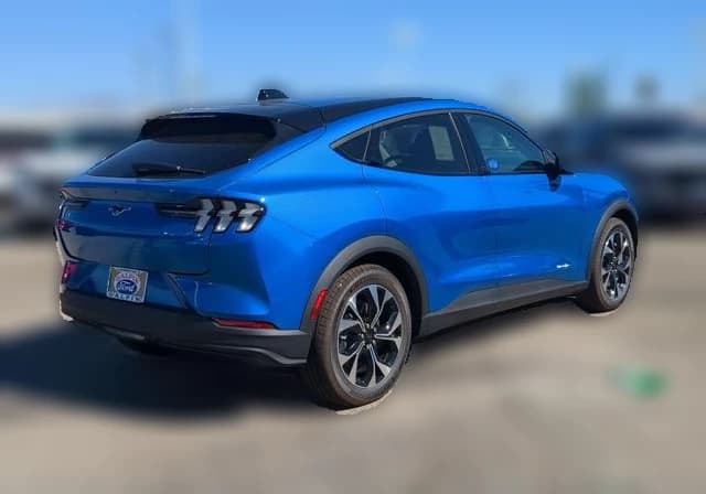 Ford Mustang Mach-E Select RWD 2026 — side view