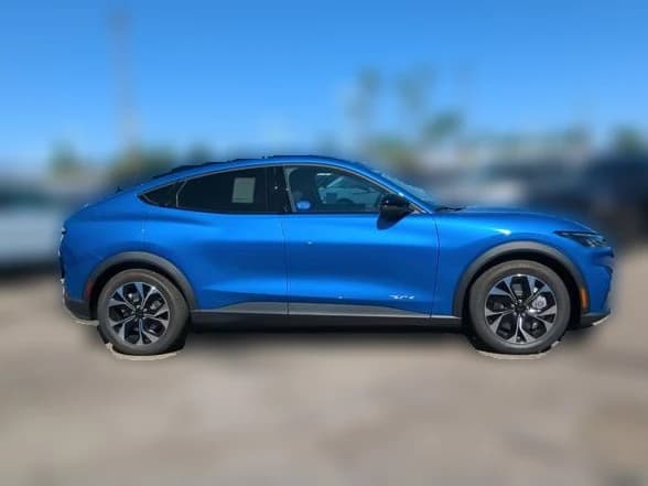 Ford Mustang Mach-E Select RWD 2026 — side view