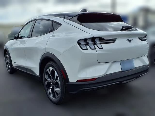 Ford Mustang Mach-E Select RWD 2026 — side view